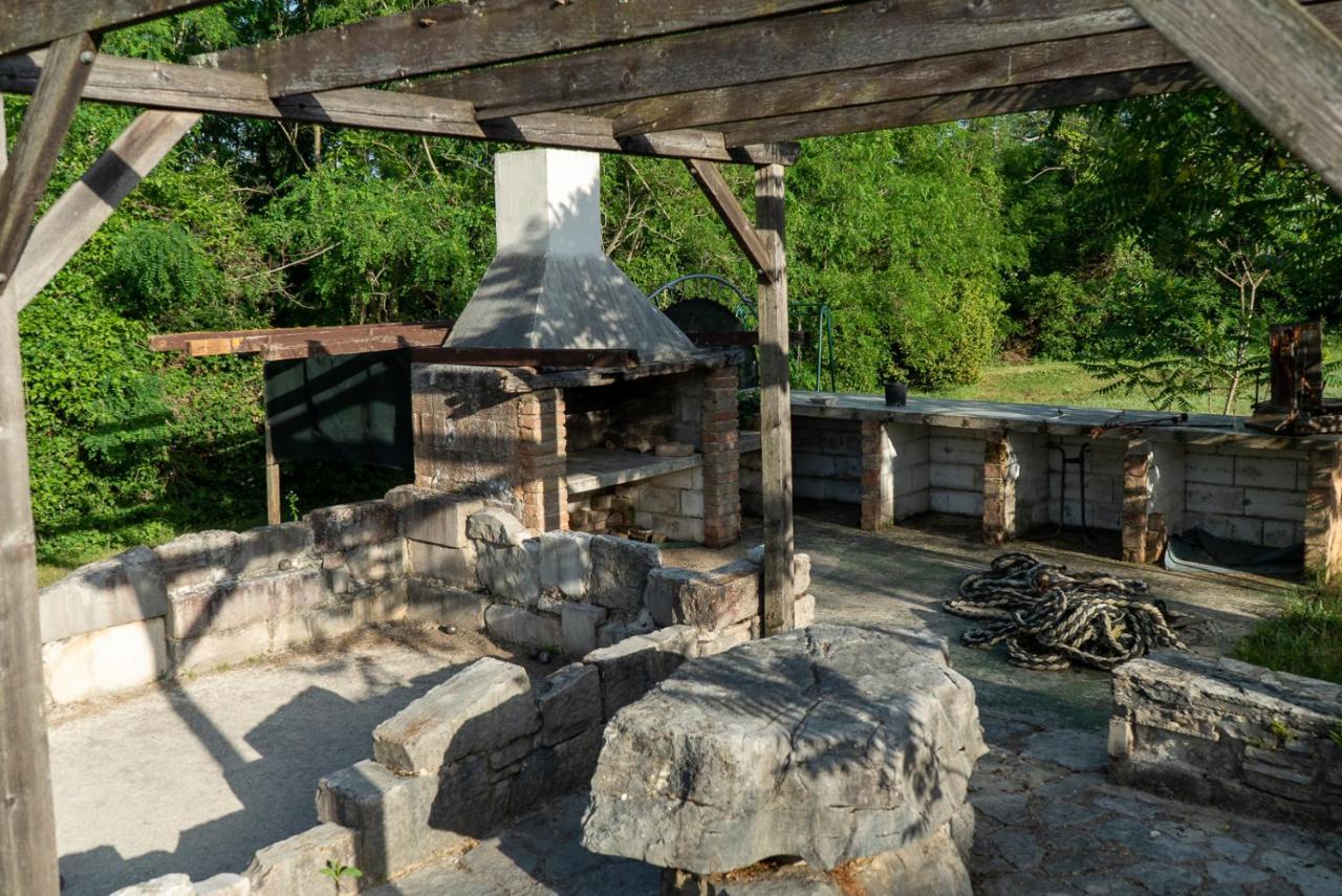Julijud, Heated Pool, Jacuzzi, Dome And Sauna Brajkovici  Экстерьер фото